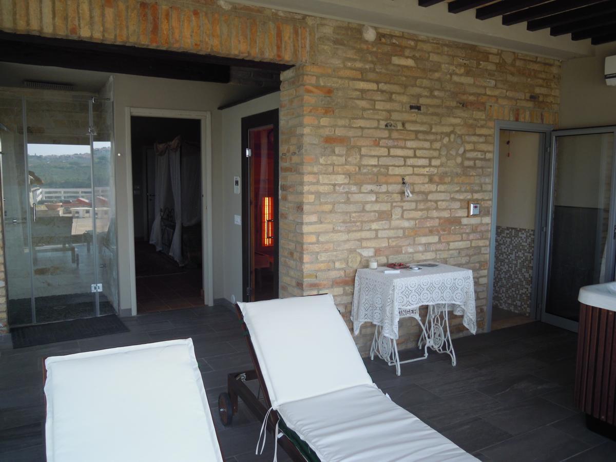 Agriturismo Piccolo Albero Loreto Aprutino Eksteriør bilde