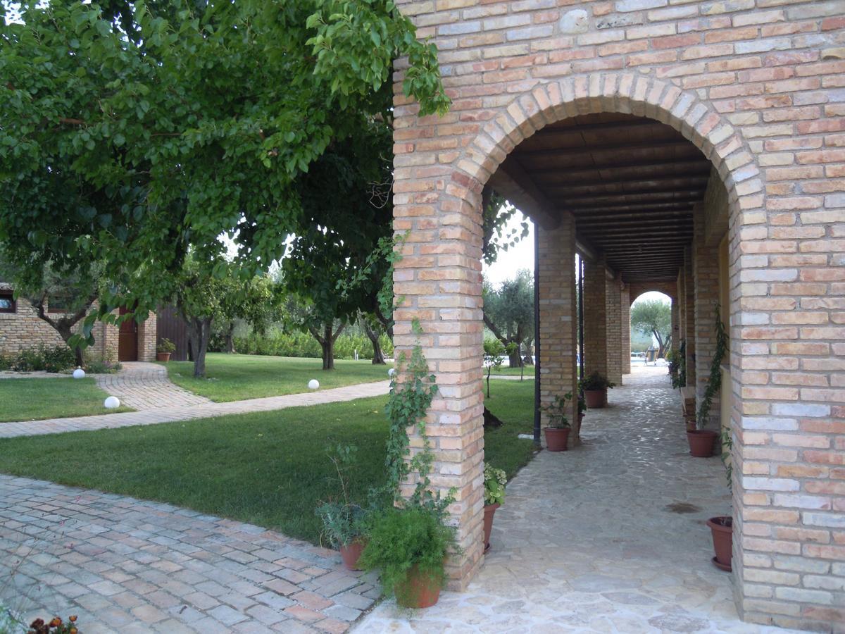 Agriturismo Piccolo Albero Loreto Aprutino Eksteriør bilde